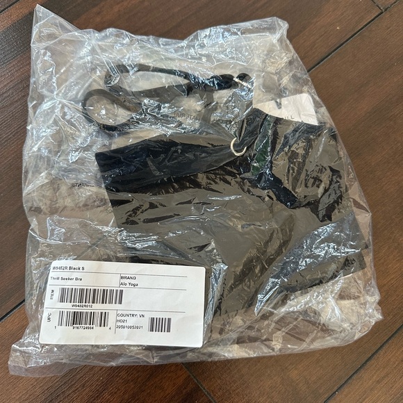 Alo Yoga Thrill Seaker Bra Top - Picture 2 of 4